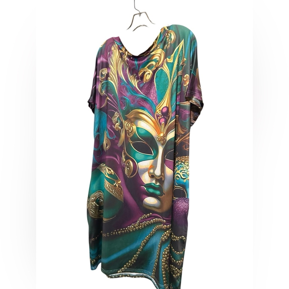 Elegant Mask Print Midi Dress - Picture 15 of 16